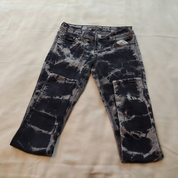bleach black jeans to gray